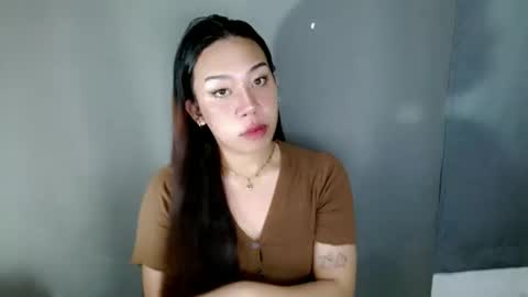 jelaigrande  online show from April 12, 5:32 am