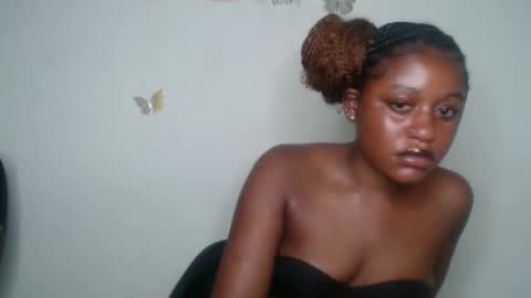 Ella online show from October 30, 11:50 pm