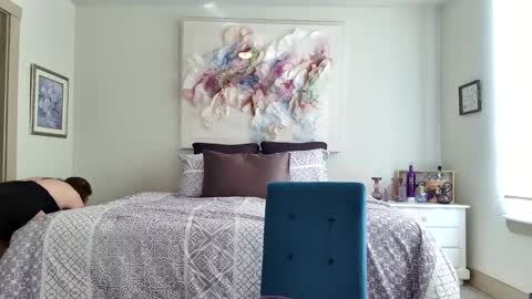 Maggie online show from February 16, 8:22 pm