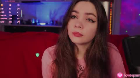 Mia online show from February 6, 5:27 pm