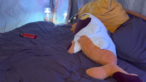 Elizabeth online show from October 30, 9:49 pm