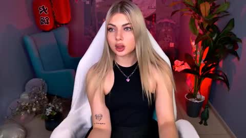 hyileyclark online show from March 2, 3:30 pm