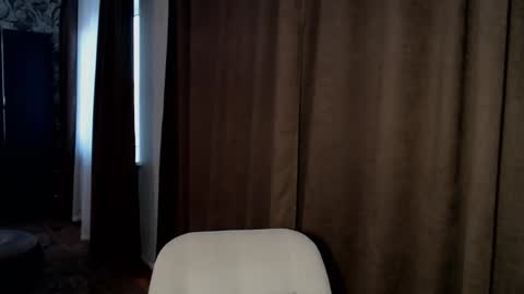 elisabeth online show from September 25, 1:54 pm