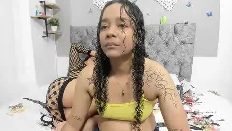 iam_mai online show from January 8, 11:41 pm