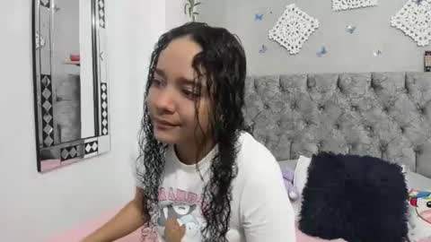 iam_mai online show from February 4, 2:28 am