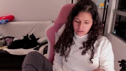 On instagram Imm  NikkiHelp me reach 100 likes online show from February 20, 8:05 am