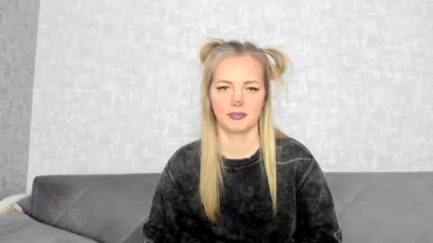 Venus online show from March 6, 9:03 am