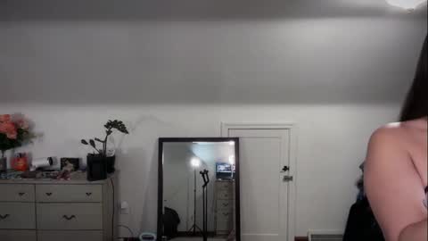 Crystal online show from January 18, 12:01 pm