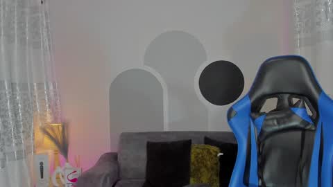 ice online show from January 15, 11:00 am