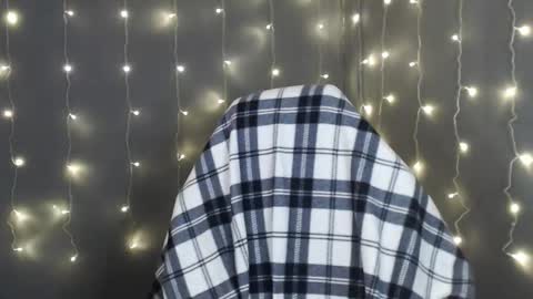 iiiiiiis online show from February 23, 9:03 pm