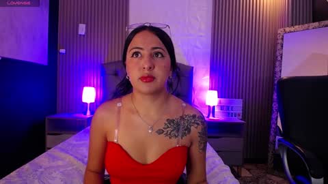 Isa online show from February 4, 1:06 pm