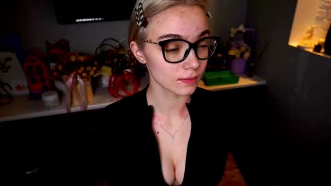 ileanacampbel online show from February 11, 3:29 am