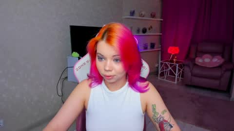 Roxy online show from April 18, 7:58 pm