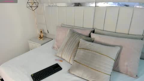 DAHLIA online show from December 9, 8:54 pm