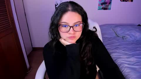 mei mei uwu online show from January 13, 1:44 am