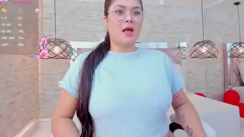 im mou  online show from February 19, 12:44 pm