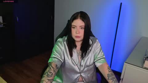 Salome Evans online show from May 6, 11:20 pm
