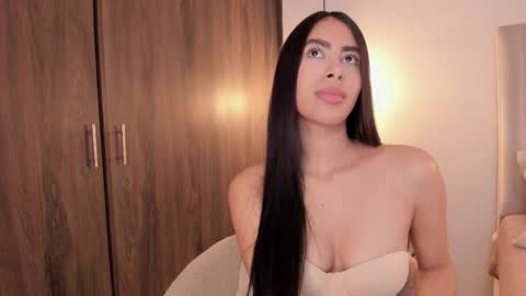 sarah online show from November 11, 10:40 pm