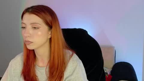 Sienna online show from February 2, 9:25 pm