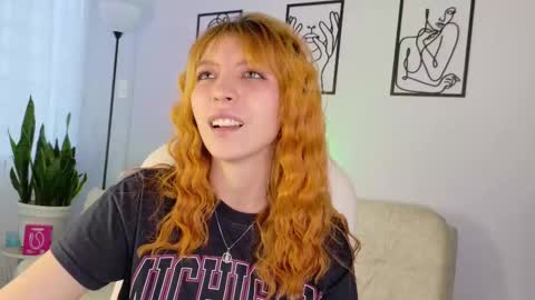 Sienna online show from September 29, 9:20 pm