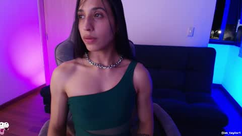 TAYLOR  online show from November 1, 12:04 am