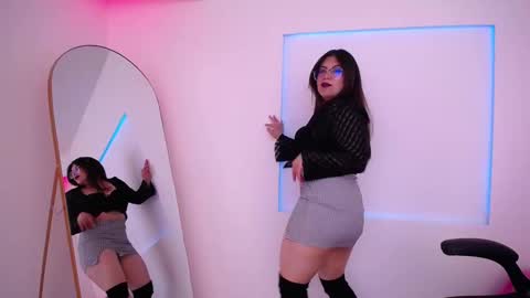 Violeth online show from March 3, 3:29 pm