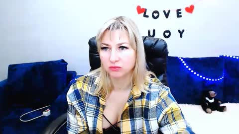 incredible_ariela online show from November 20, 8:04 am