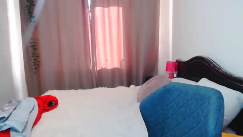 incredible_ariela online show from January 29, 9:33 am