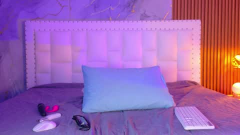 LITTLE AINHOA  online show from April 15, 7:58 pm