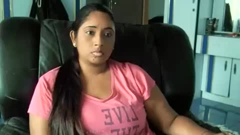 Indianpalgal69 online show from September 18, 2:04 pm