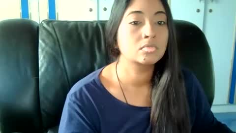 Indianpalgal69 online show from December 17, 5:51 am