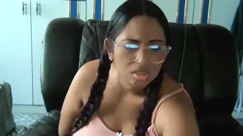 Indianpalgal69 online show from March 8, 7:35 am