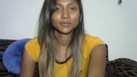 indianqtpie6 online show from December 5, 6:44 pm