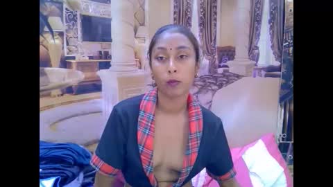 indiansexybutt4u2luv online show from March 9, 7:11 am