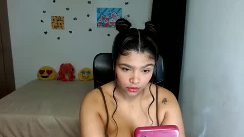 Aleja vallejo online show from December 4, 3:20 am