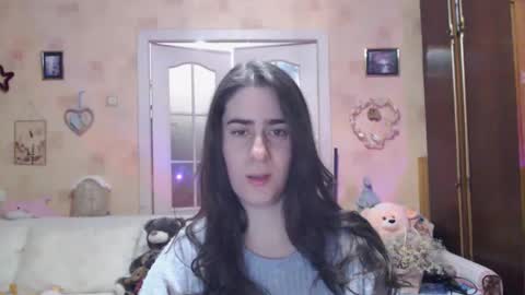 Inna  online show from November 18, 8:43 pm