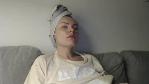 Sweet girl online show from February 12, 10:26 pm