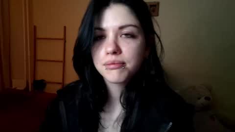 Mia online show from March 13, 4:08 pm