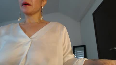            online show from February 13, 2:52 pm