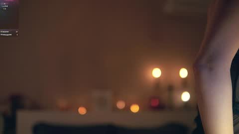 Im Senise Welcome to my room My instagram  online show from December 13, 5:38 am