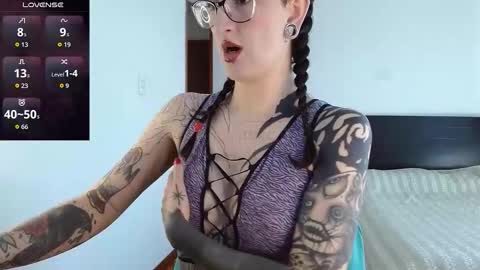 Valerie online show from March 5, 4:14 pm