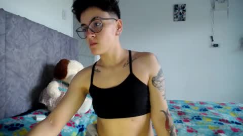 lyan onlyfans n linda online show from March 20, 6:35 pm