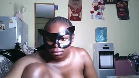 innocentberry1 online show from April 26, 10:18 pm