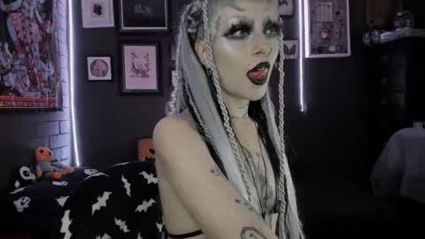   SANIA  online show from December 18, 5:07 pm