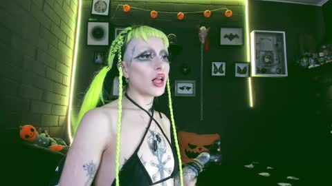   SANIA  online show from December 2, 5:35 pm