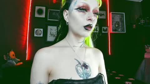   SANIA  online show from February 25, 3:31 pm