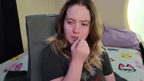 Faye online show from April 8, 5:31 am