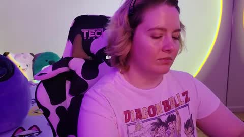 Faye online show from December 24, 4:33 am