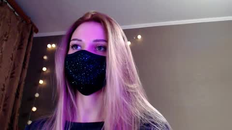 Lily online show from February 13, 7:37 pm