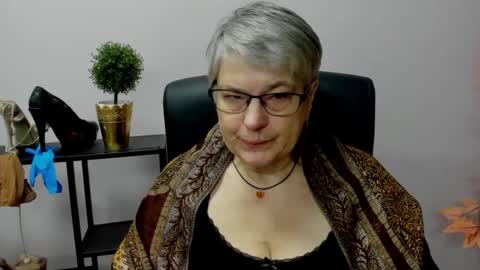 I R I S online show from January 3, 7:06 am